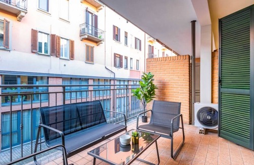 Ponte Seveso Apartamento | Easylife - Spacious and bright two bedroom with loggia balcony for peaceful rela