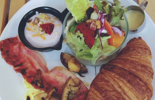 Gushan District Cama Y Desayuno | EATzzZ Hostel