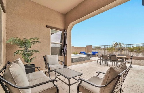 Estrella Mountain Ranch Casa | EAZY AZ Modern 2 bedroom townhouse on the 8th fairway of Estrella Mountain Ranch