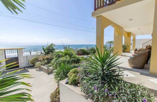 Manta Apartamento | Beso del Sol - "Costa" 2-Bedroom Oceanfront Apartment