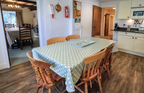 Windermere Cabaña | ECCLERIGG OLD FARM, pet friendly, with open fire in Ambleside