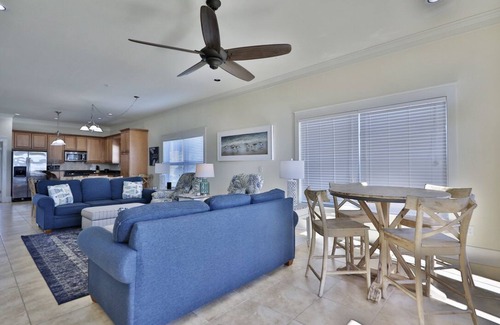 Kiska Beach Casa | ECDI | PCB Near 30-A 5 BR 4 BA Pool Hot Tub May & Fall Deals Age 21 & Pets OK