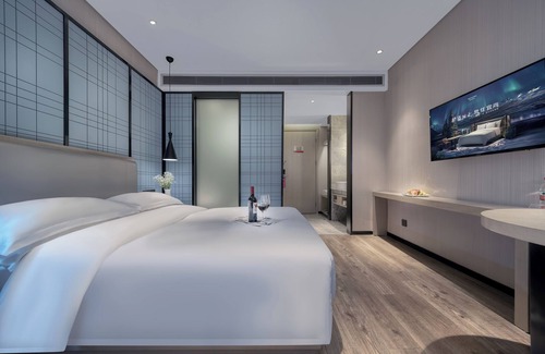 Haizhu Hotel | ECHARM Hotel Nanzhou subway Station