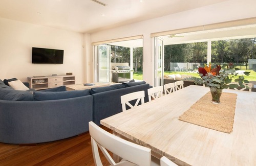 One Mile Casa | Echo Beach House