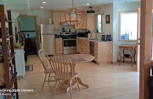 Central Kootenay Apartamento | Echo Beach, nuevo listado