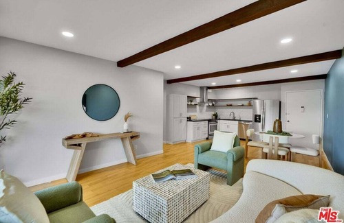 Downtown Los Angeles Condominio | Echo Lake view condo - newly renovated - centrally located