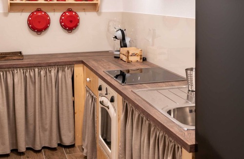 Hrib pri Hinjah Casa | Echo Valley Hillside Holiday Home with Sauna - Two Bedroom Holiday Home with Sauna