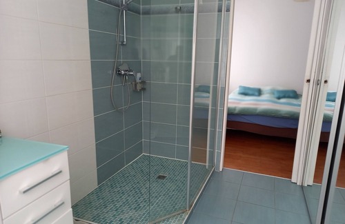 Talence Casa | Echoppe Avec Piscine Pour 4 Adultes Proche du Centre de Bordeaux