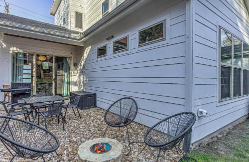 MLK Casa | Eclectic 6 BDR for Family of 20 Mins to 6th St & DT