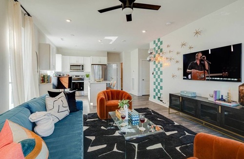 Whitebridge Casa | Eclectic Charm 5623 & 5625- Sleeps 18