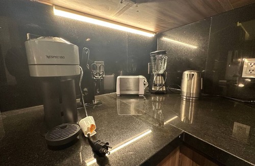 Colonia Cuauhtemoc Apartamento | Eclectic Contemporary Apartment