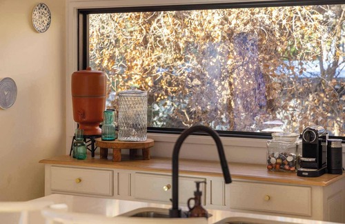 Blairgowrie Casa | Eclectic Cosy Bathhouse | Couples Retreat in Blair