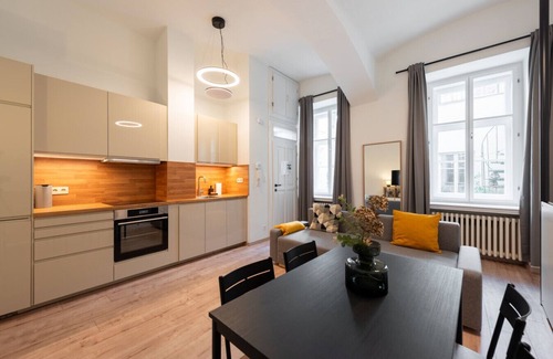 Josefov Apartamento | Eclectic design duplex in Prague
