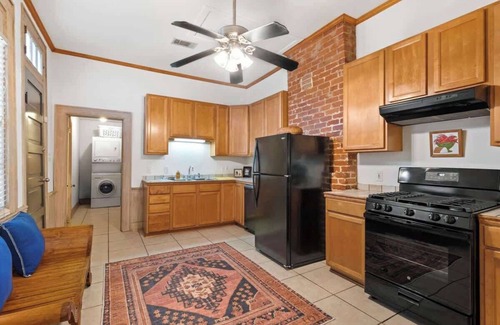 Bywater Casa | Eclectic Double Shotgun|Spacious Private Backyard
