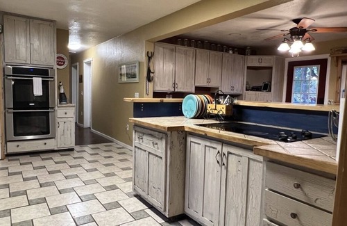 Redmond Otro | Eclectic Farm Stay near Redmond and Eagle Crest