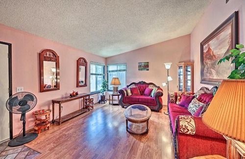 Ontario Casa | Eclectic Ontario Getaway with Private Hot Tub!