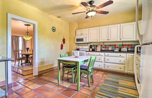 Truth or Consequences Cabaña | Eclectic Home: Walk to Town & Bath District!