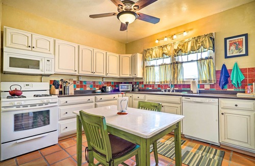 Truth or Consequences Cabaña | Eclectic Home: Walk to Town & Bath District!