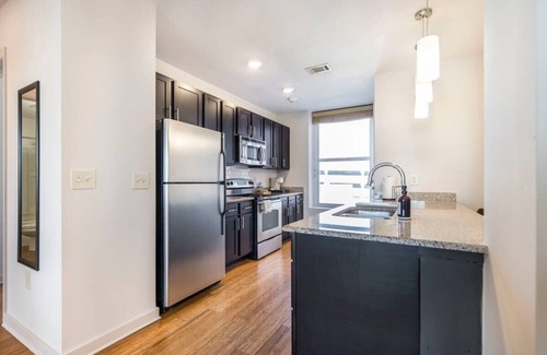 Macon Apartamento | Stylish Fresh Historic Apt w/ Downtown Views