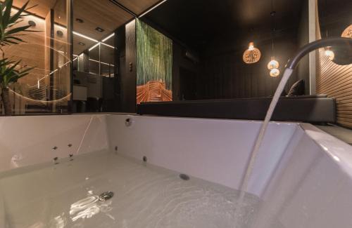 Bielsko-Biala Apartamento | Eclipse Gold Room