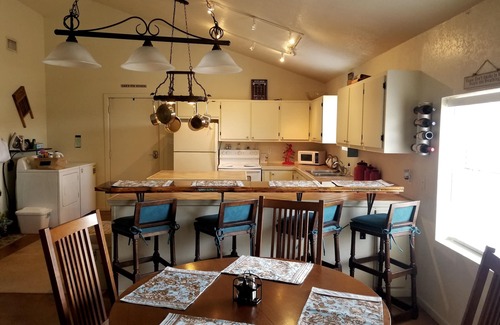 Kingsland Casa | Eclipse Ready! Beautiful Covered Patio - King and Queen Beds - Huge Greatroom
