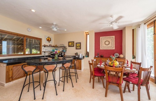 Soliman Bay Villa | Eco-Chic Home justo en la playa a 5 minutos a pie de Casa Cenote