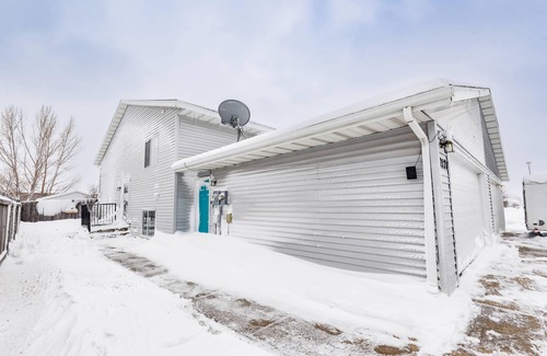 Fargo Casa | Eco Chic Townhome off 25th