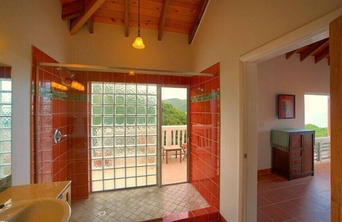 Fish Bay Villa | Villa ecológica frente al mar!