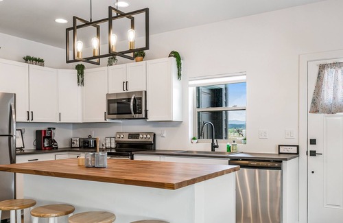 Pagosa Springs Casa | Eco-Friendly Home in a Lakefront Community - Walk to Dining & Shopping