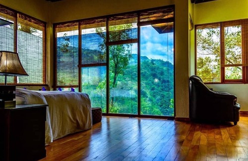 Nawalapitiya Complejo | Eco friendly luxury boutique resort located private colonial tea estate