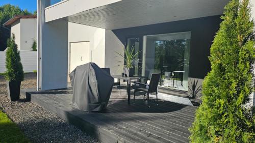 Oulu Apartamento | Eco-friendly stay with hot tub & panorama view