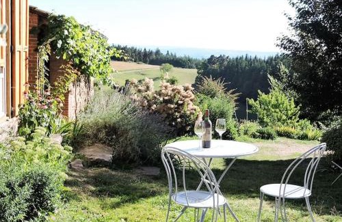 Champagnac-le-Vieux Casa | Eco-gîte panoramique face aux volcans avec ateliers couture bohème en option