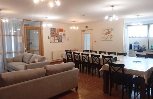 Mesples Cabaña | Gîte éco-responsable avec jardin, équipé pour personnes à mobilité réduite, idéal pour familles et amis