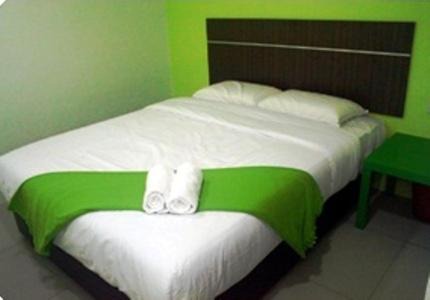 Kampung Paya Hotel | ECO Hotel Putra Kajang