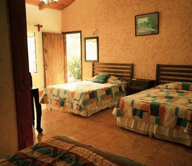 Chisec Hotel | Eco Hotel Villa Canaan
