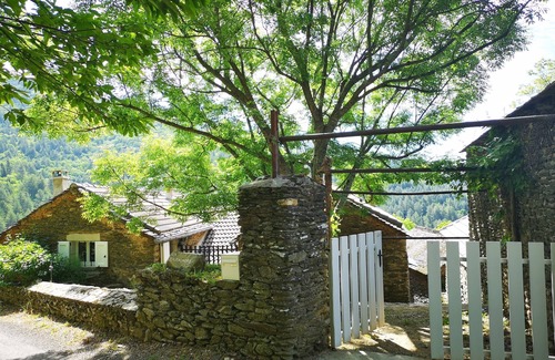 Aujac Cabaña | Casa rural en Hautes Cévennes: CASTAGNERE 4 *