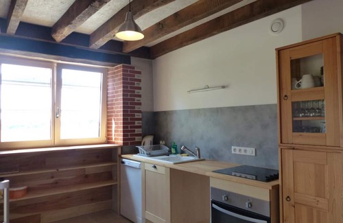 Blomard Cabaña | Casa rural eco restaurada con jardín, juegos para niños y estacionamiento cerca de Néris les Bains