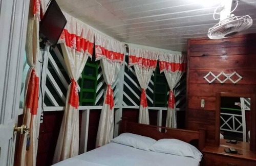 Puerto Narino Hotel | Ecocabañas Manguare