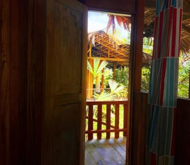 Bahia Solano Casa | Ecohotel Iraka Cabañas Privadas en Selva y Playa