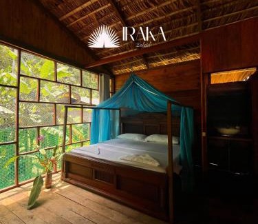 Bahia Solano Casa | Ecohotel Iraka Cabañas Privadas en Selva y Playa