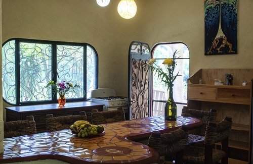 Jalcomulco Casa | La casa ecológica sesgó el río, con una hermosa vista del canion,