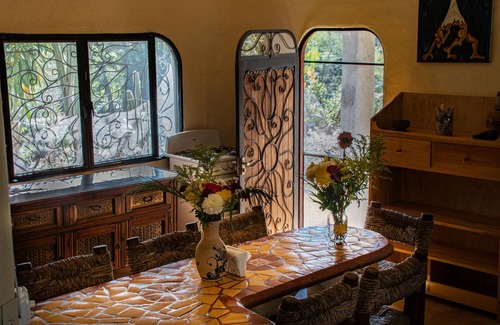 Jalcomulco Casa | La casa ecológica sesgó el río, con una hermosa vista del canion,