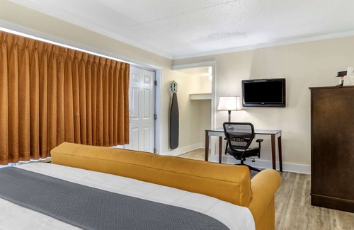 Conway Hotel | Econo Lodge Conway