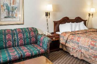 Eagle Nest Cabina | Econo Lodge Eagle Nest