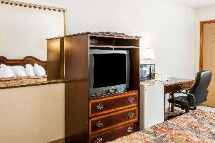 Eagle Nest Cabina | Econo Lodge Eagle Nest