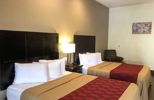 Fulton Hotel | Econo Lodge Inn & Suites Fulton - Rockport