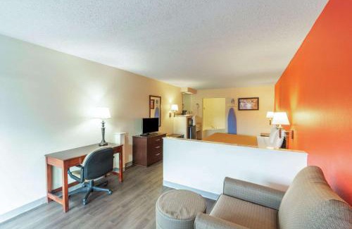 Laurel Cabina | Econo Lodge Laurel