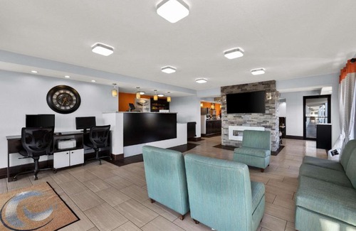 White Pine Cabina | Econo Lodge White Pine Morristown I-81 & I-40 Split