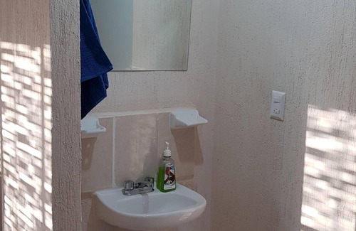 Uman Apartamento | Departamento económico completo a 10 minutos del aeropuerto de Mérida