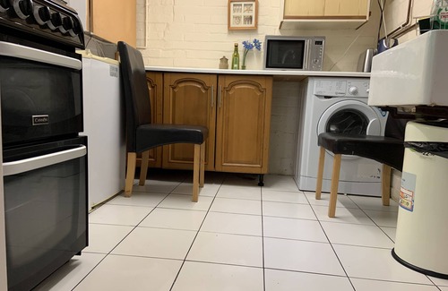 Lacey Green Casa | Economical 2BR Small Furnished Annex-high Wycombe